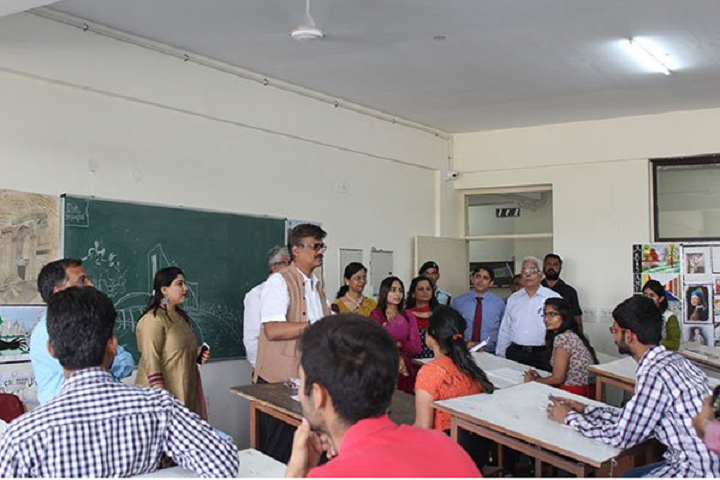 Apeejay Institute of Technology, School of Architecture and Planning, Greater Noida Classroom of Apeejay Institute of Technology, School of Architecture and Planning, Greater Noida